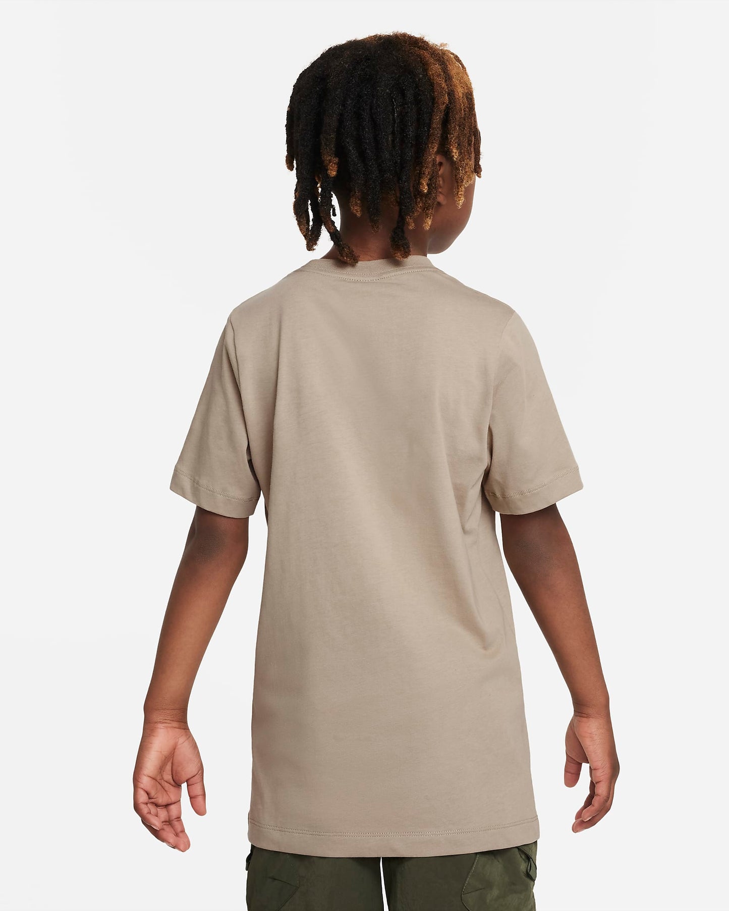 Nike Sportswear Standard Issue Older Kids' (Boys') T-Shirt | Khaki