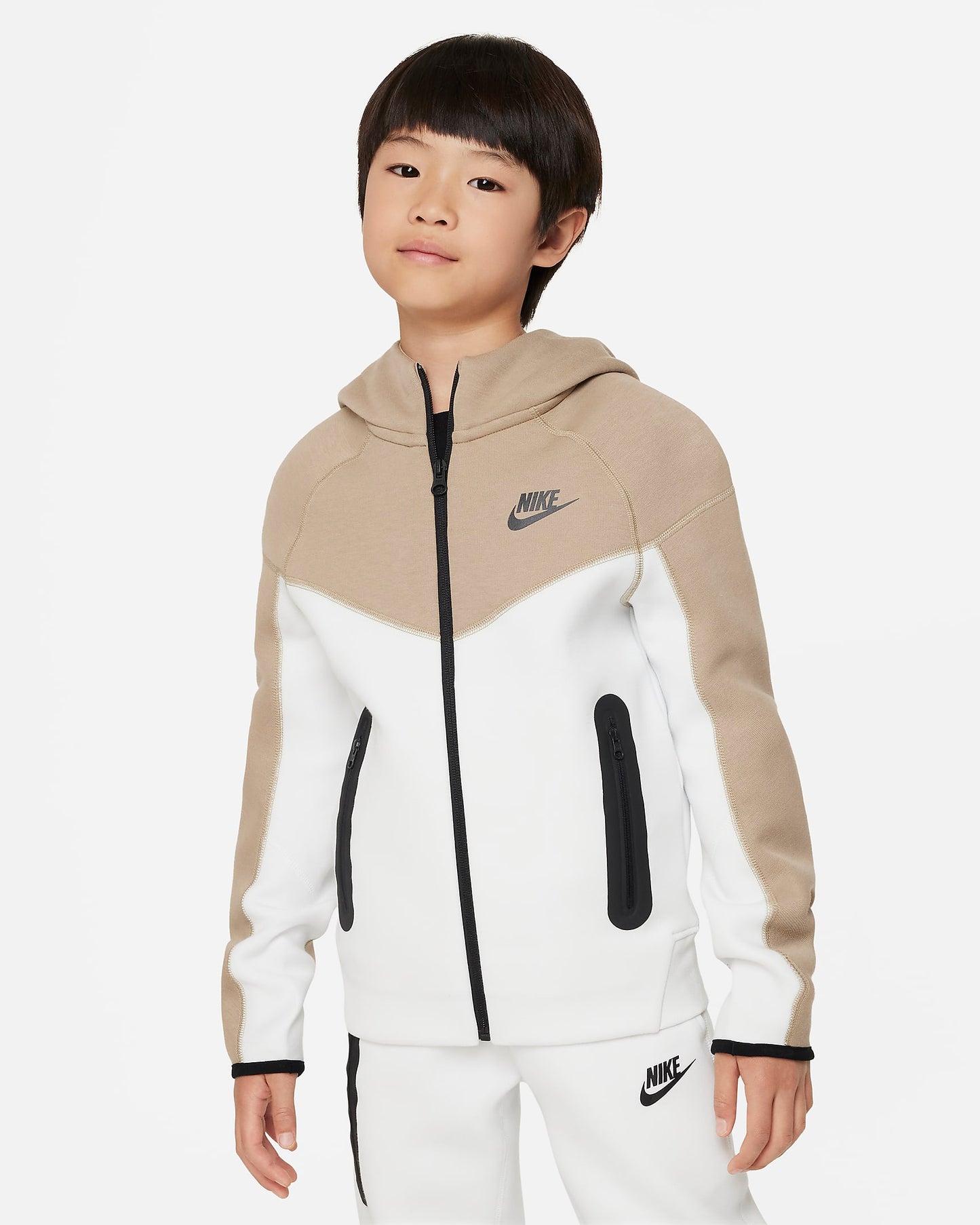 Nike Sportswear Tech Fleece Older Boys' Hoodie | Summit White