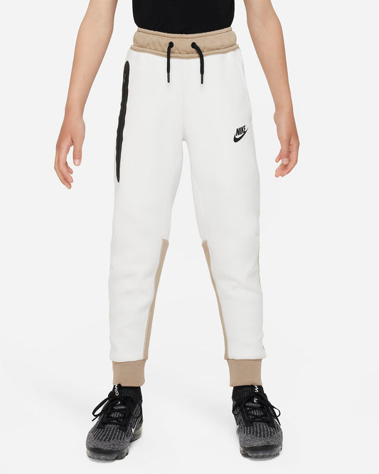 Nike Sportswear Tech Fleece Older Boys' Trousers | Summit White