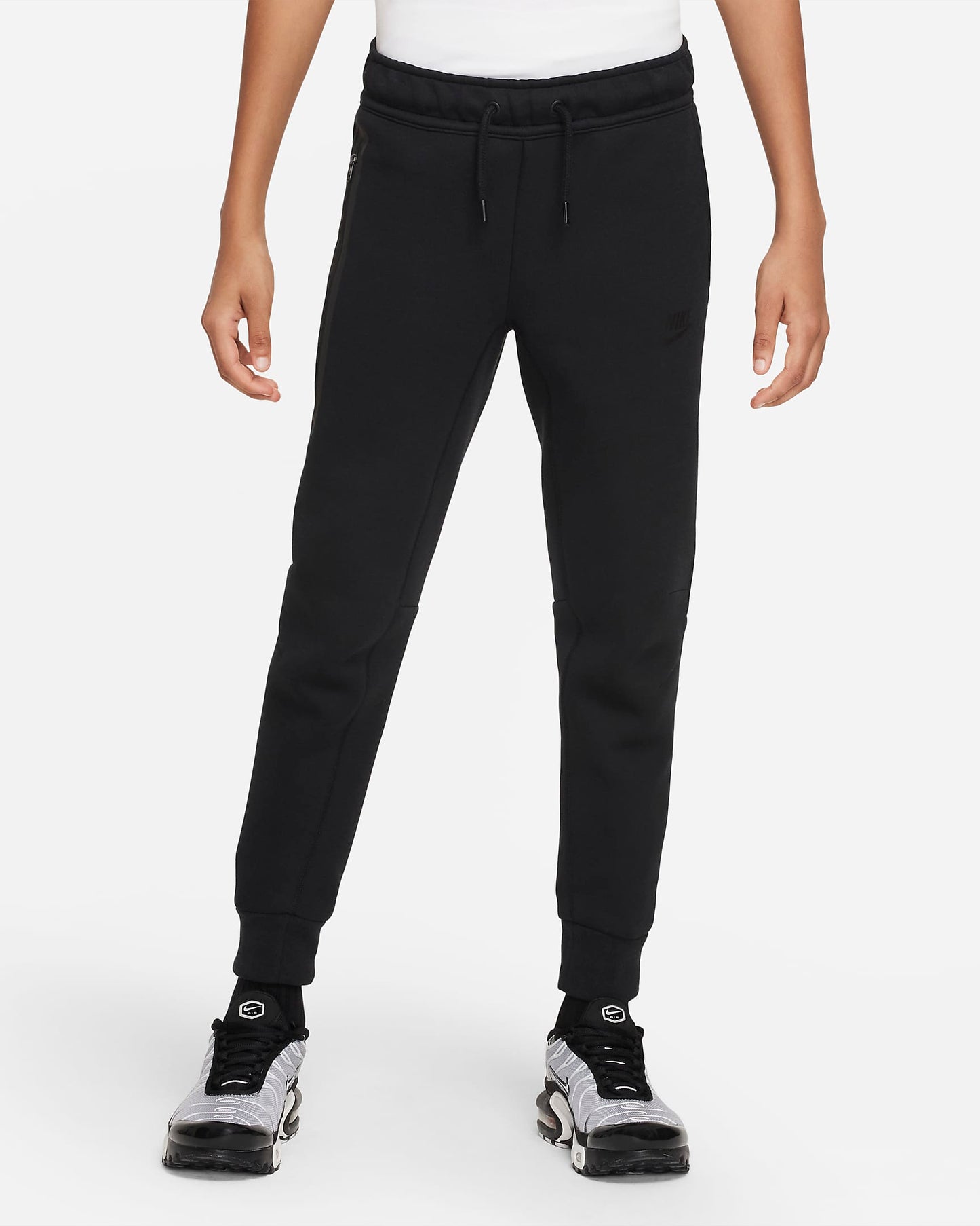 Nike Sportswear Tech Fleece Older Boys' Trousers | Black